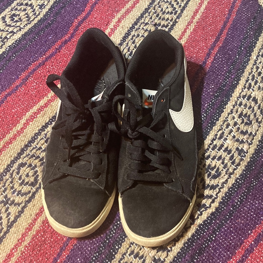 Nike Blazer low tops